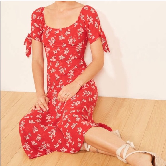 Reformation Meredith dress in red - Picture 2 of 3